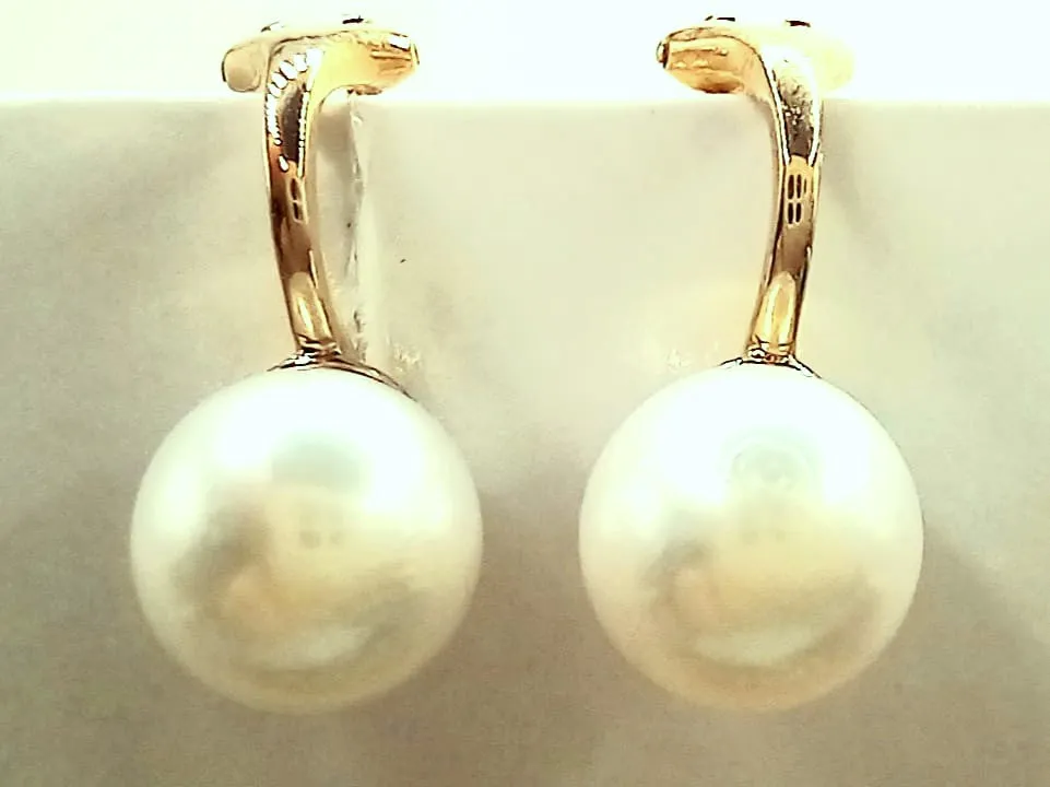 9 ct yellow Gold and pearl clip on earrings