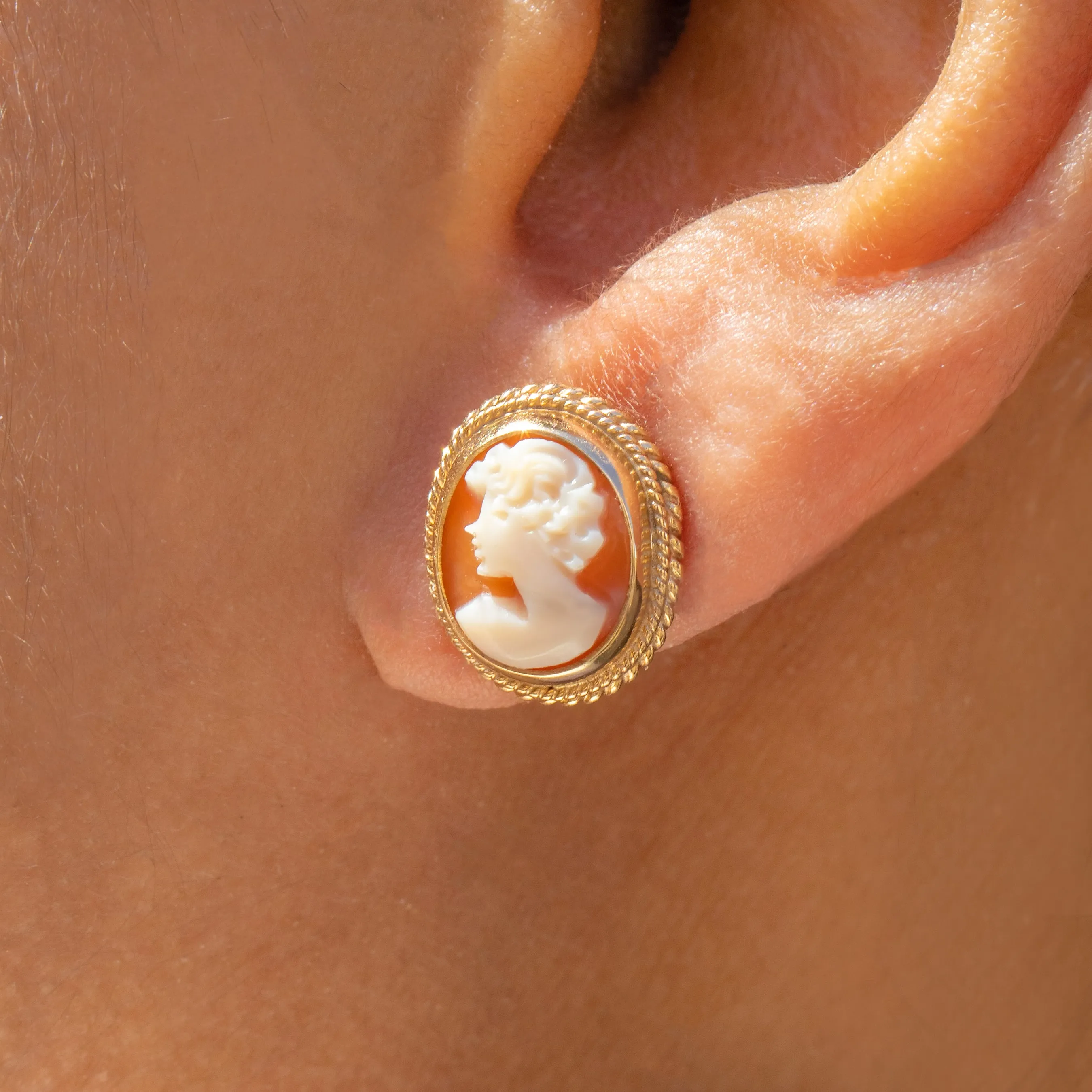 9ct Gold Cameo Stud Earrings