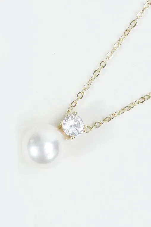 Pearl Pendant Gold Necklace