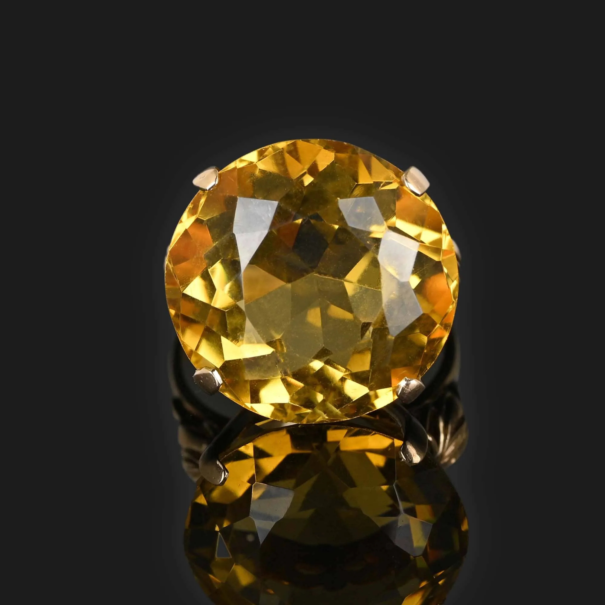 Retro 20 Carat Citrine Ring in 14K Gold