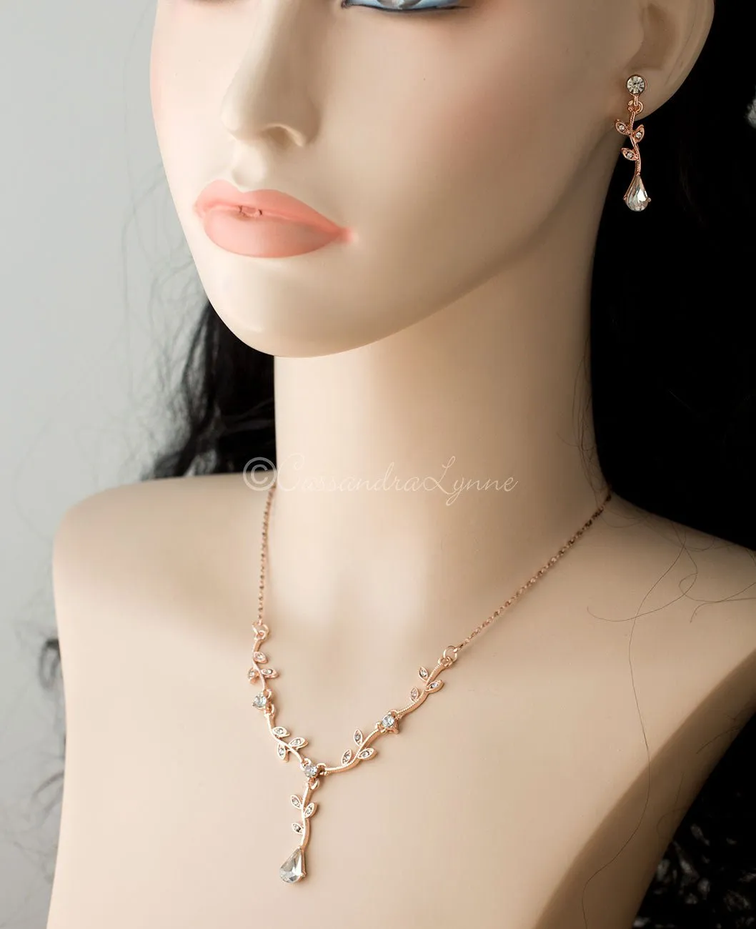 Simple Crystal Vine Necklace Set