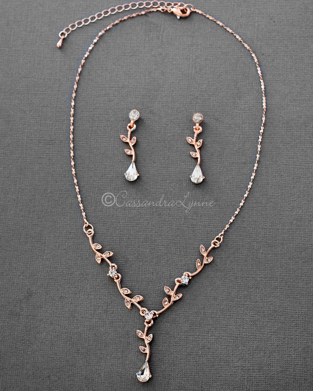 Simple Crystal Vine Necklace Set